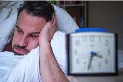 研究：失眠症患者“晚上睡不着，白天依然睡不着”